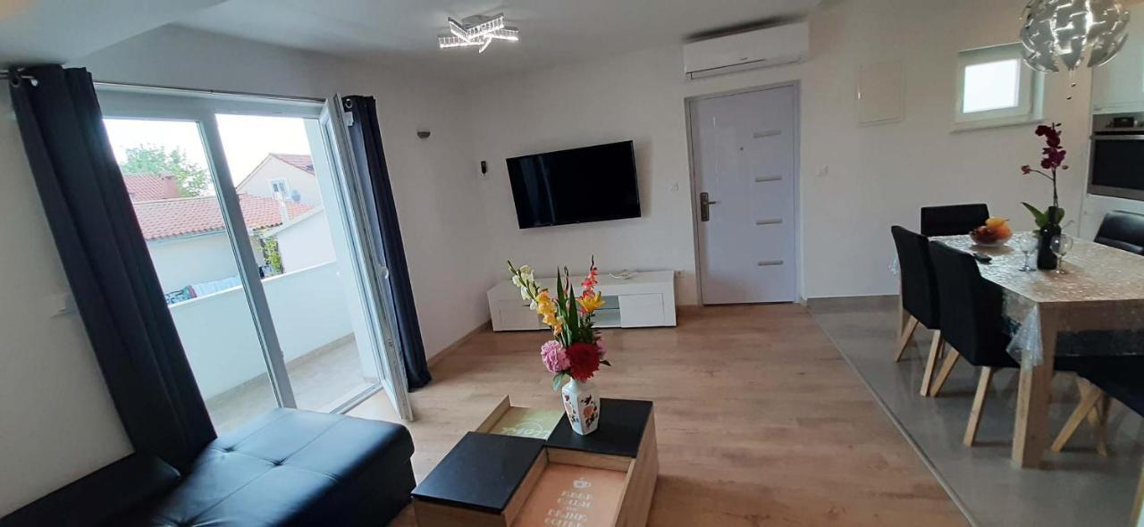 PENTHAUS APARTMAN n&m Baška Voda Exterior foto