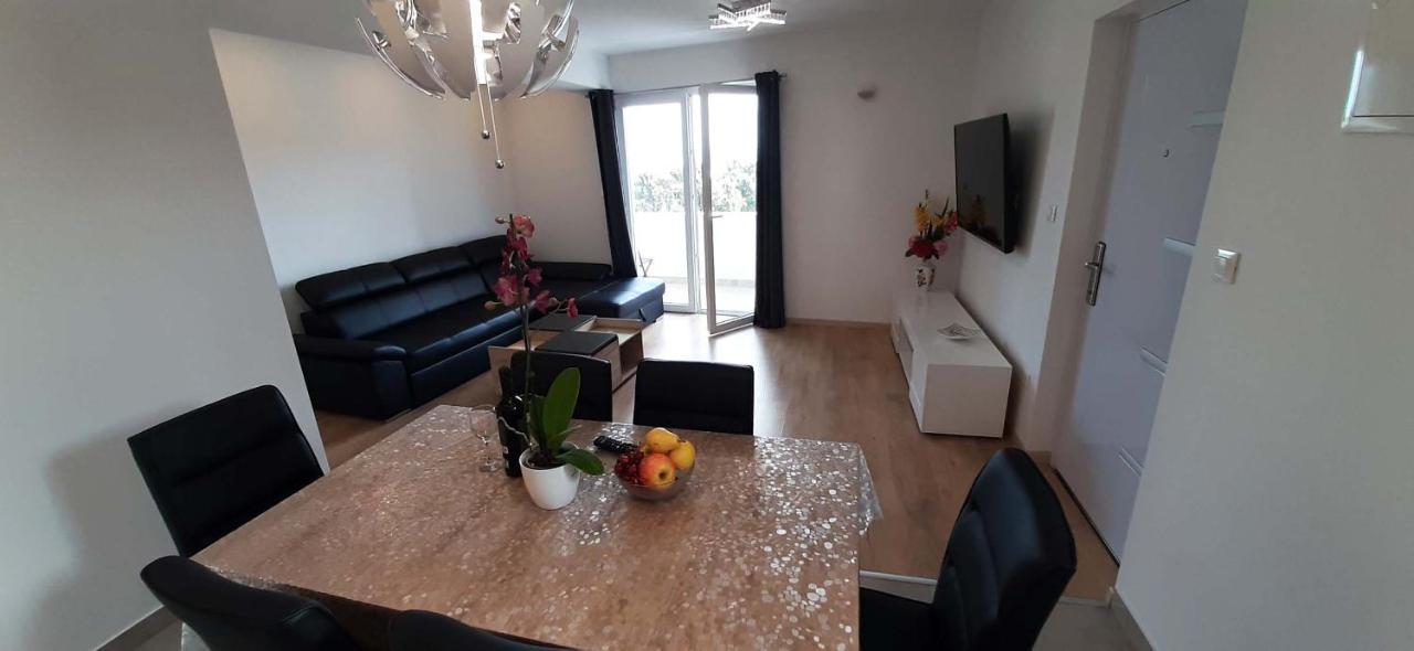PENTHAUS APARTMAN n&m Baška Voda Exterior foto