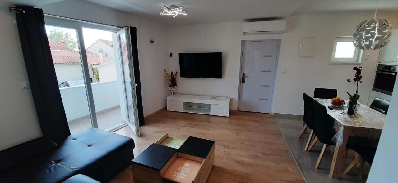 PENTHAUS APARTMAN n&m Baška Voda Exterior foto