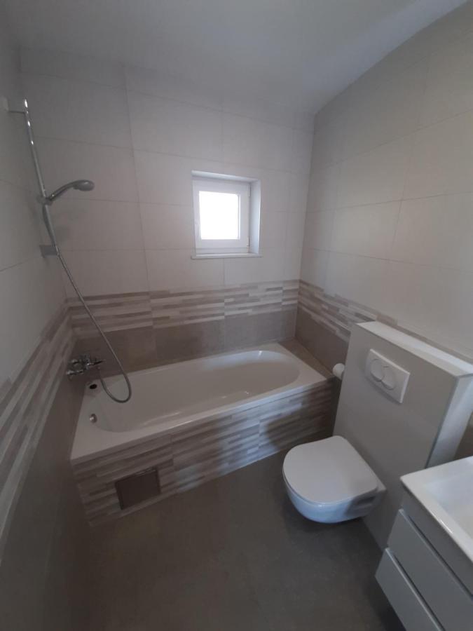 PENTHAUS APARTMAN n&m Baška Voda Exterior foto