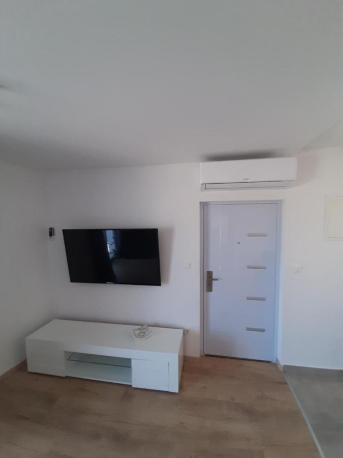 PENTHAUS APARTMAN n&m Baška Voda Exterior foto