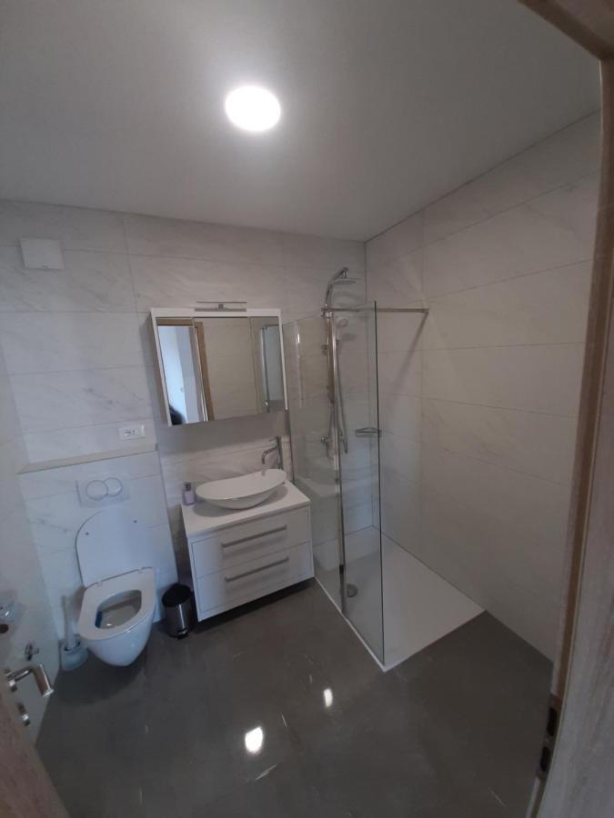PENTHAUS APARTMAN n&m Baška Voda Exterior foto