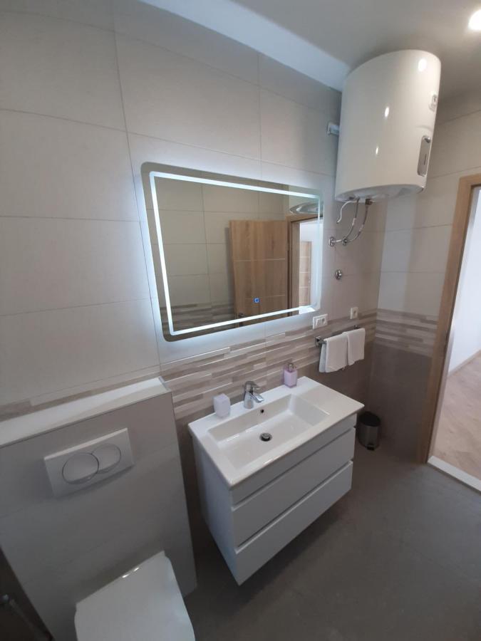PENTHAUS APARTMAN n&m Baška Voda Exterior foto