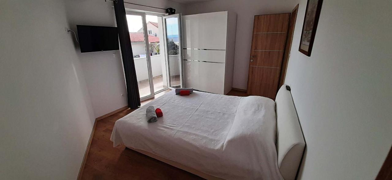 PENTHAUS APARTMAN n&m Baška Voda Exterior foto
