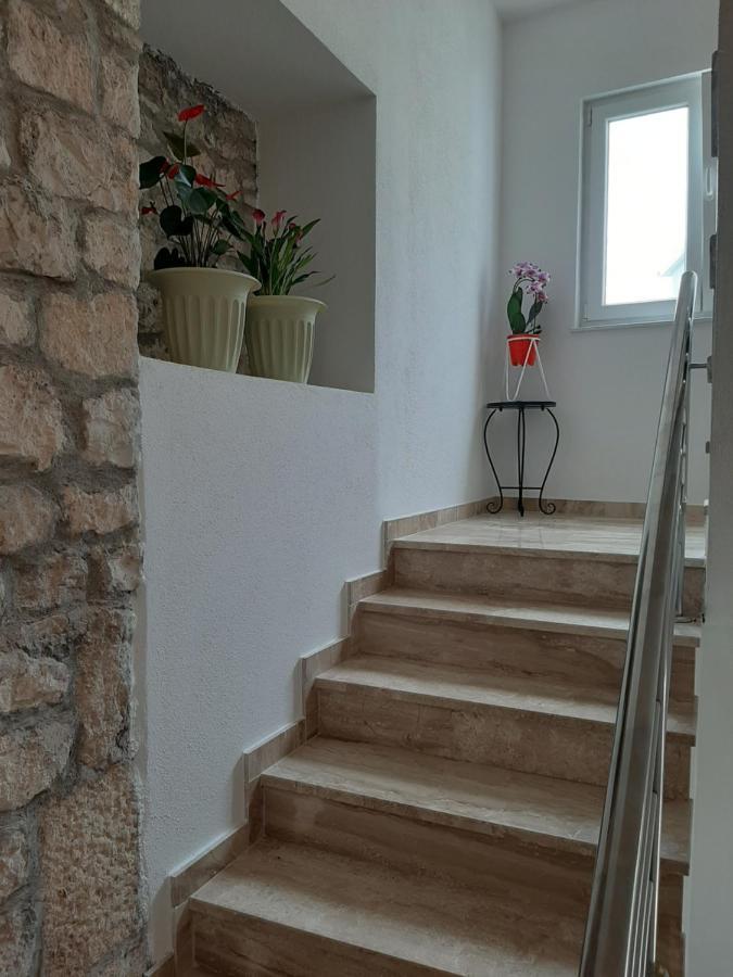 PENTHAUS APARTMAN n&m Baška Voda Exterior foto
