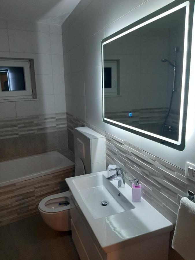 PENTHAUS APARTMAN n&m Baška Voda Exterior foto